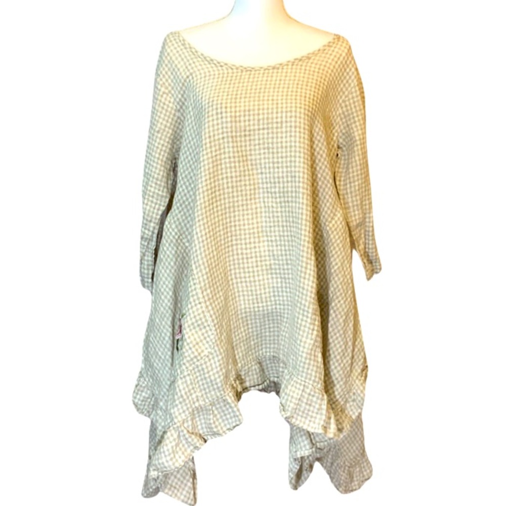 Heart’s Desire by Mary Grace Gingham Linen tunic